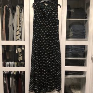 Polka dotted green dress with pockets